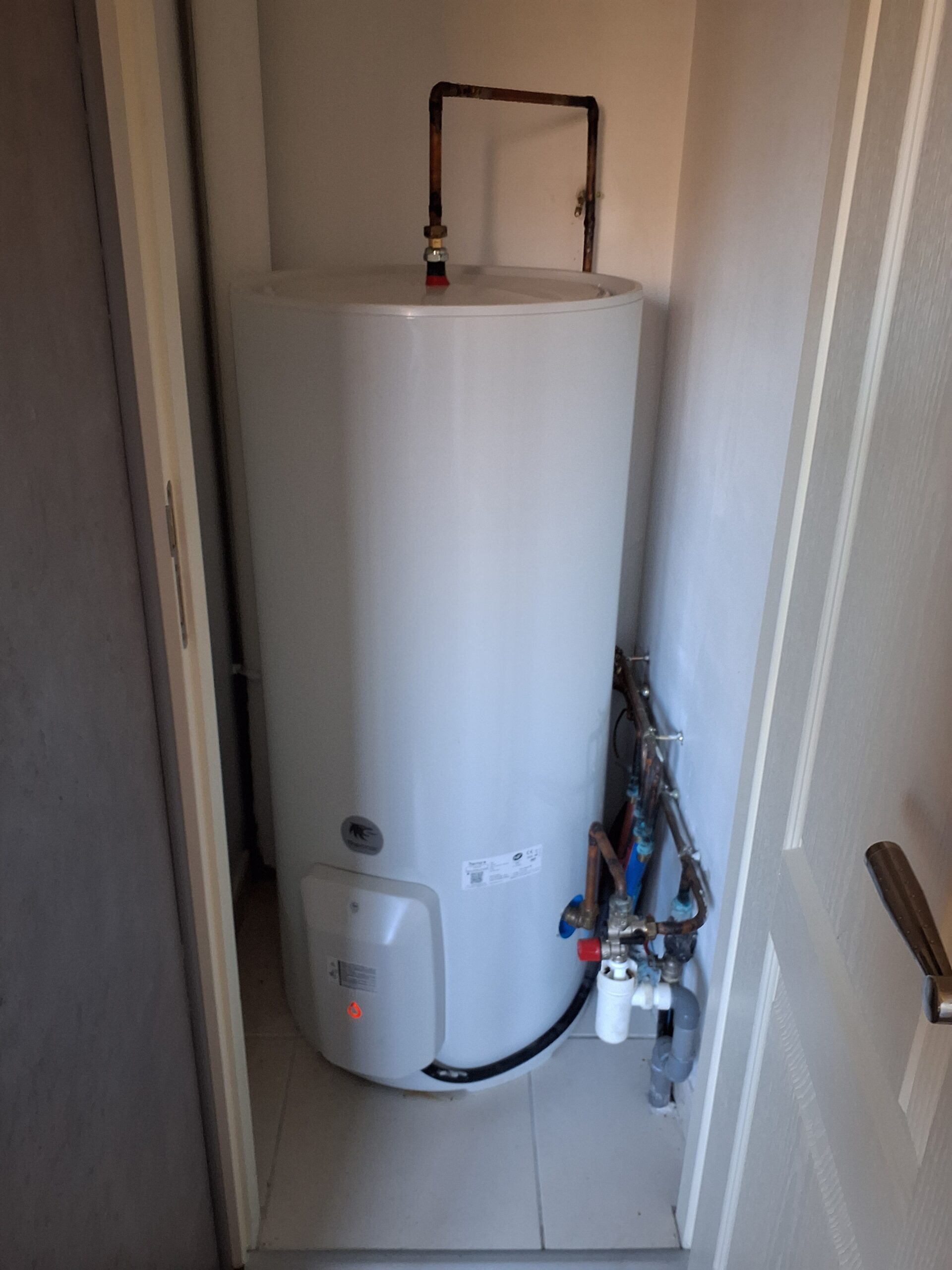 Remplacement de chauffe-eau électrique : quand faut-il le changer ?